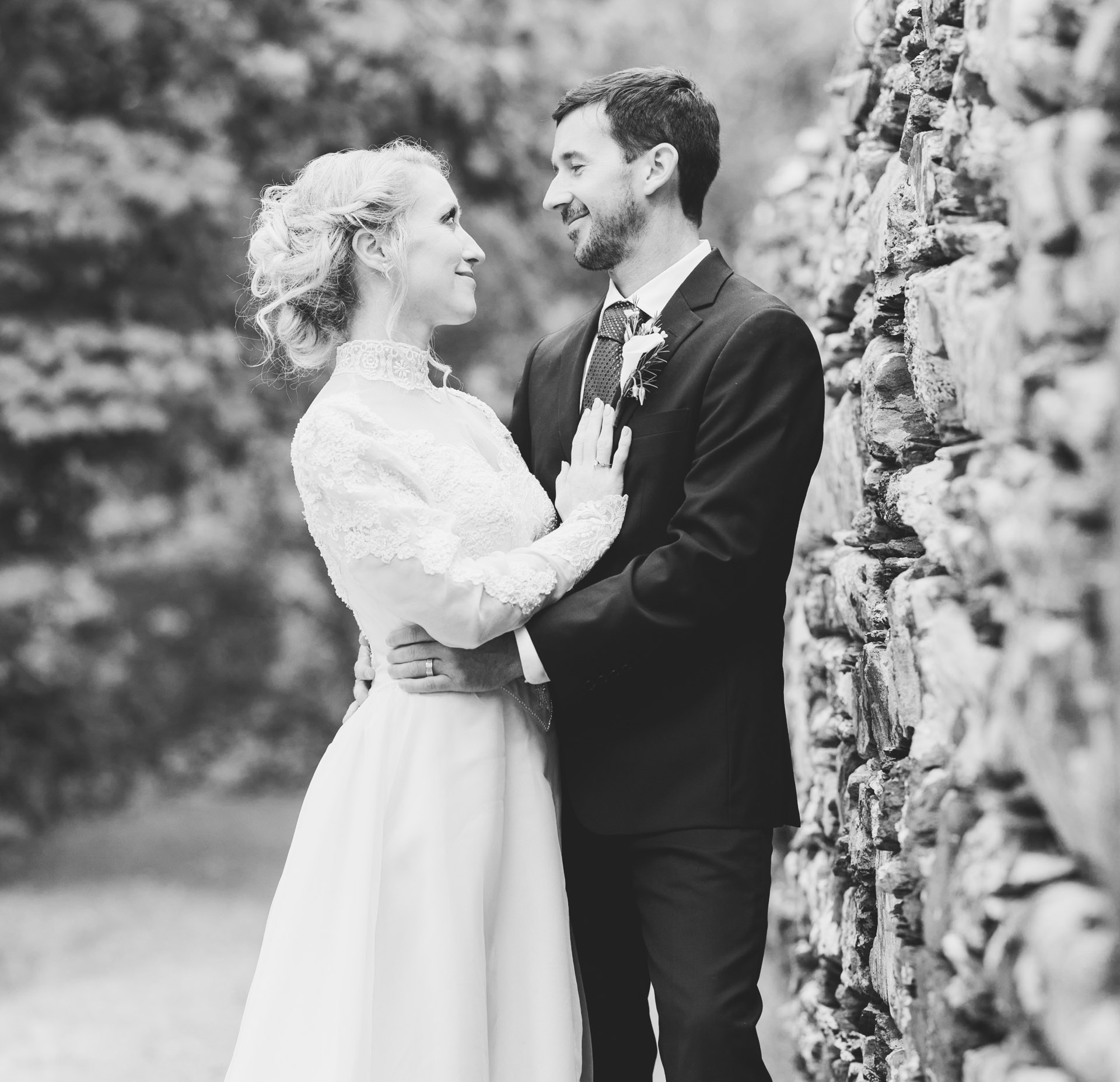 room and bride posing for a photo at the altar in Tralee, Kerry, JOD'Photography