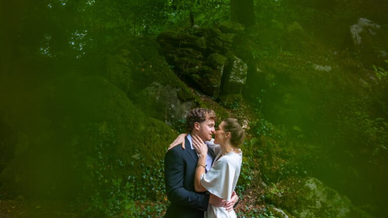 Blarney Castle secret proposal, couple madly in Love JOD'Photography