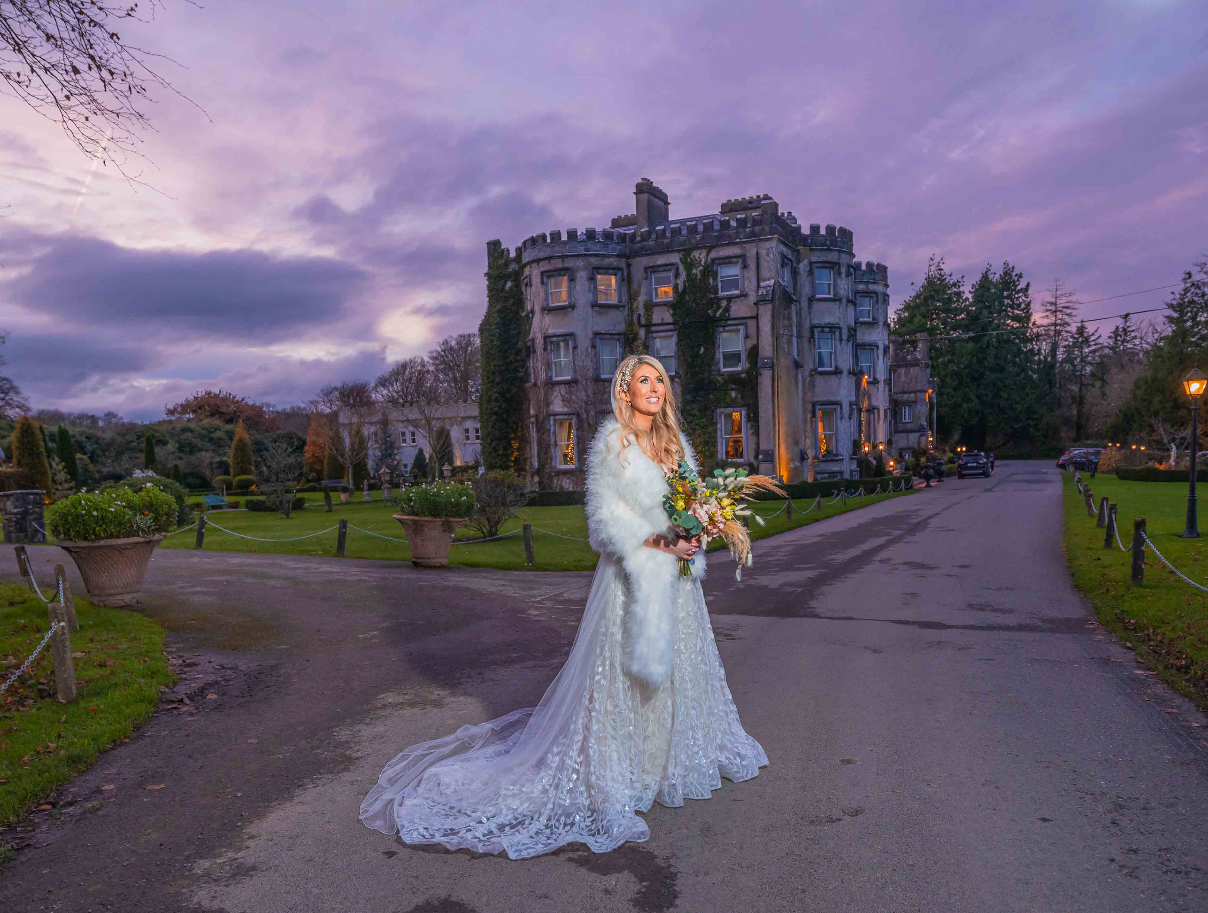 Sunset kiss on a cliffside in Cork – JOD'Photography