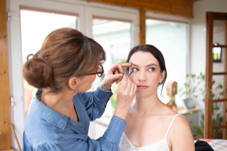 Eva having her makeup done by Charlotte O’Mahony – JOD'Photography