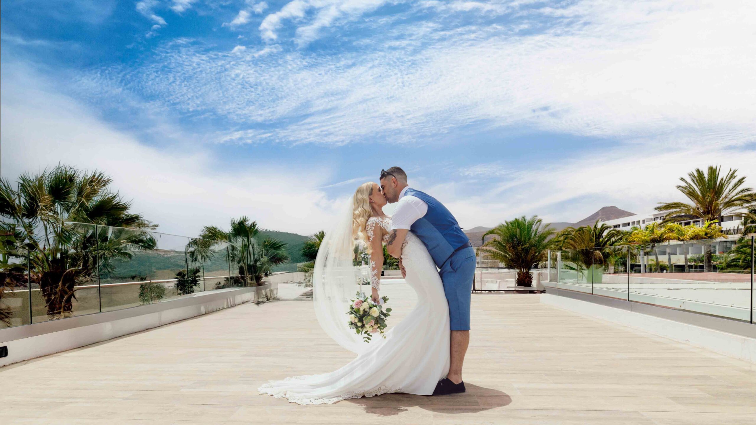 Couple holding hands during ceremony Lanzarote wedding – JOD Photography