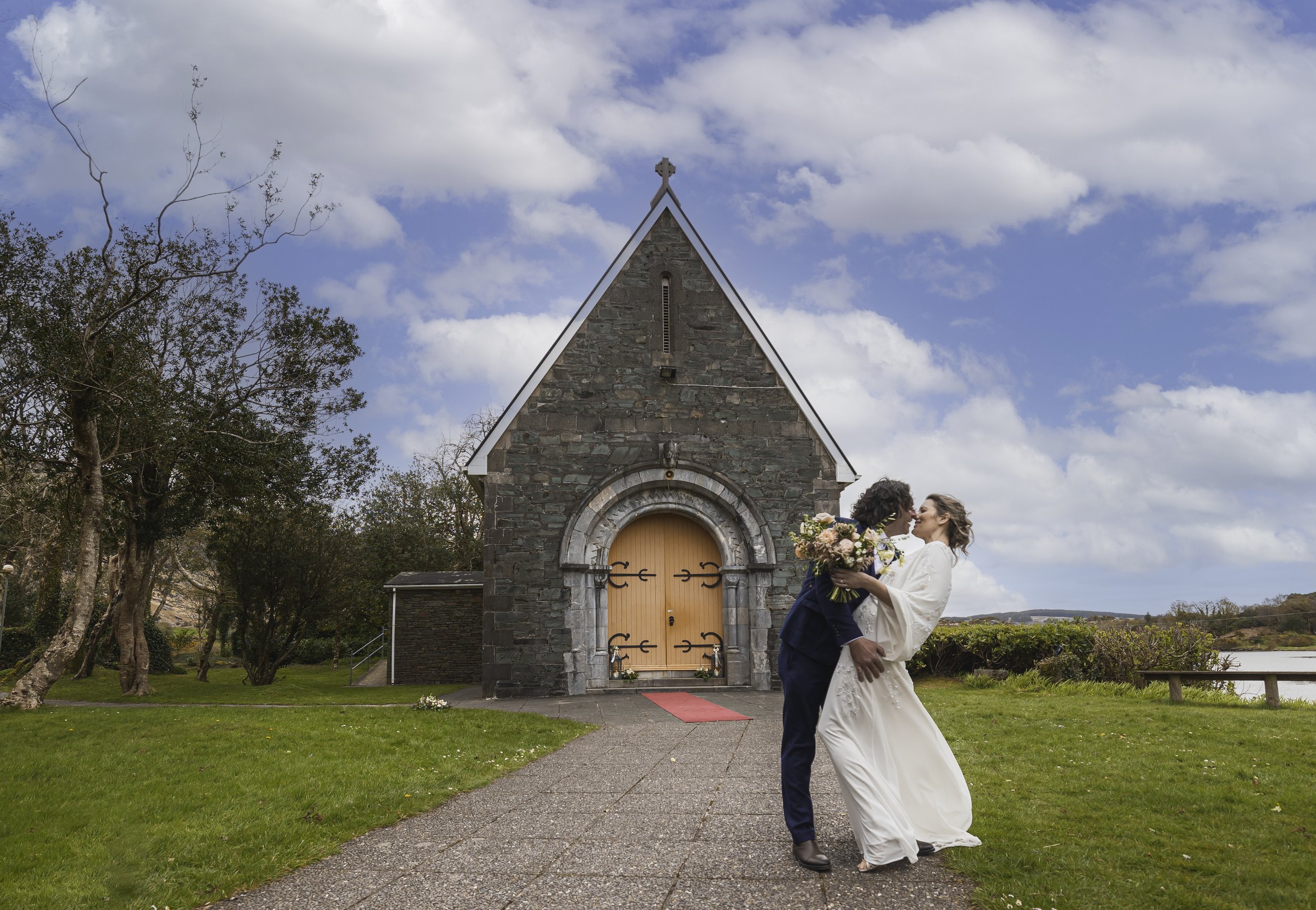 outdoor wedding ceremony at a cork venue with accommodation surrounded by greenery – JOD Photography