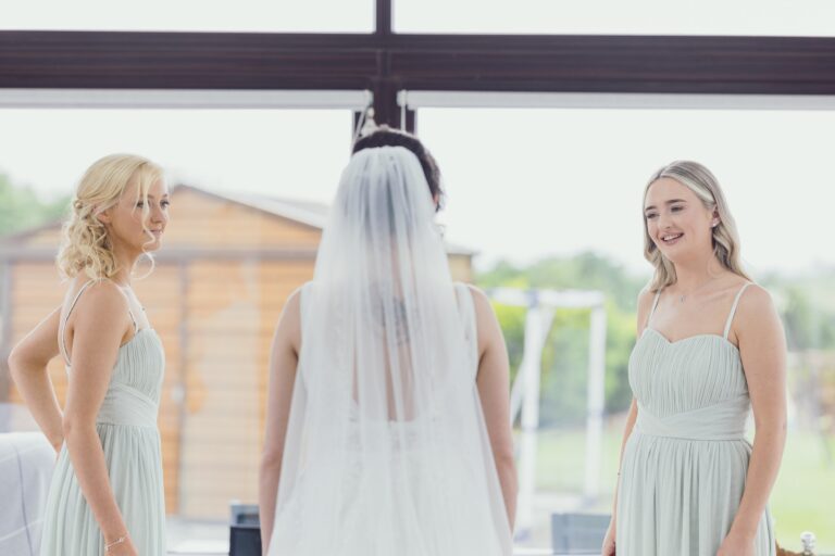 Wedding cake cutting Inchydoney Lodge — JOD Photography