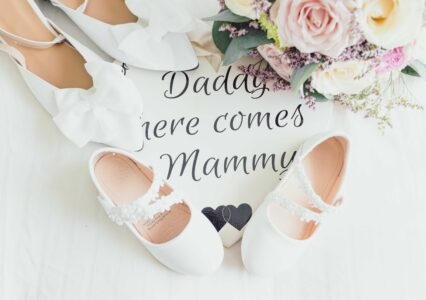 Wedding photographer Ireland capturing quiet, intimate wedding moments – JOD Photography