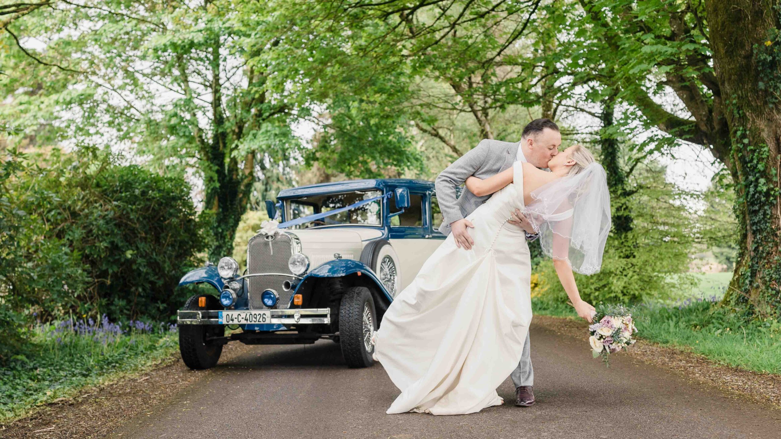 Relaxed Cork wedding photography with genuine emotions
