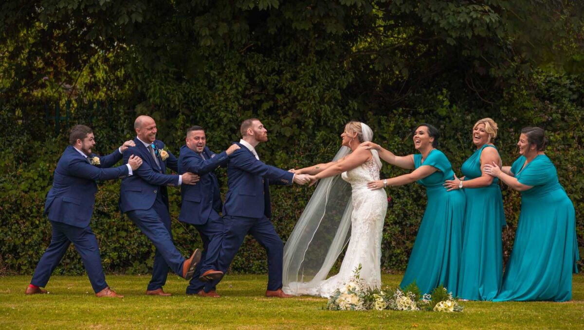 1bride-groom-sharing-a-romantic-moment-in-cork-city-jod-photography