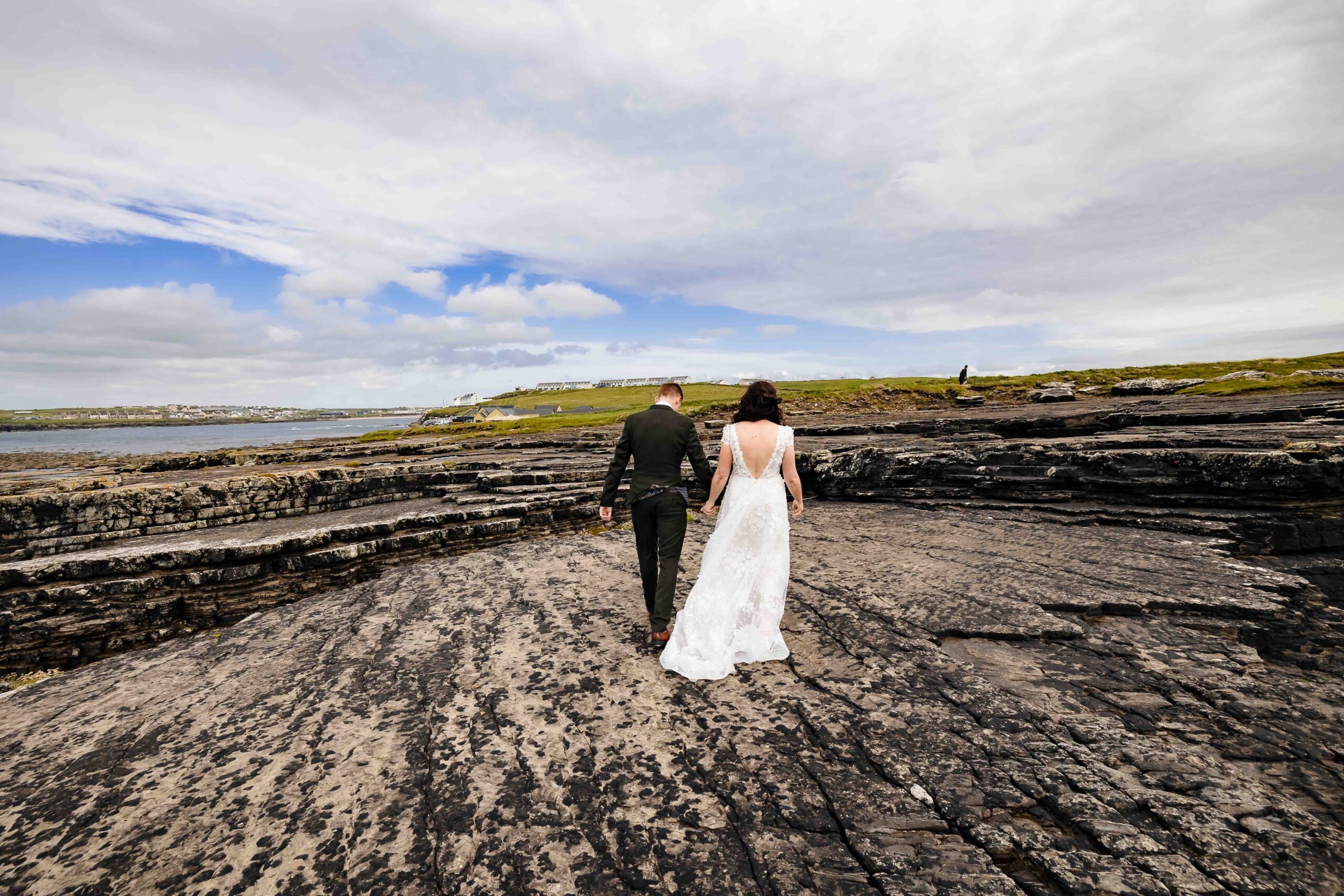 Newlyweds arriving at Diamond Rocks Café Clare
