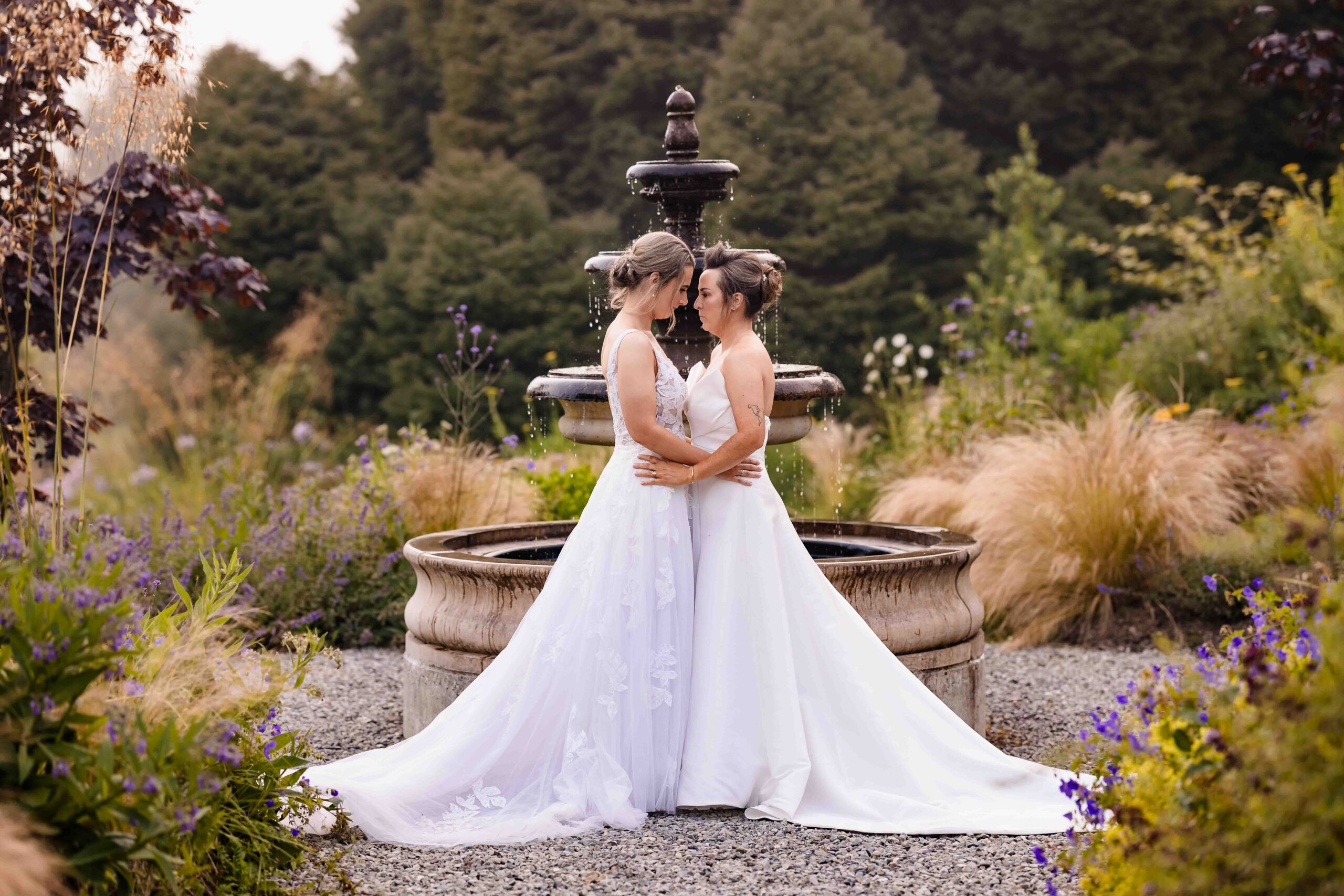 Wedding portraits among the colourful gardens at Fernhill House – JOD Photography