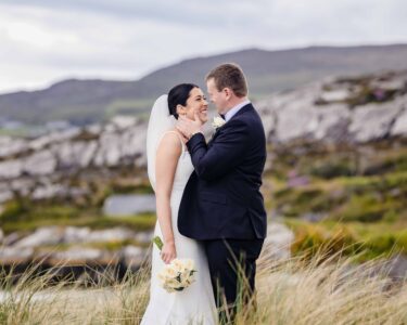 Windy and romantic wedding photos by Kerry coastline – JOD Photography